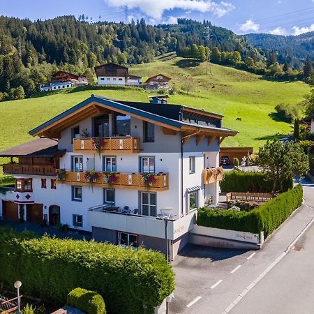 Bernstein Appartements Kaprun Exterior foto